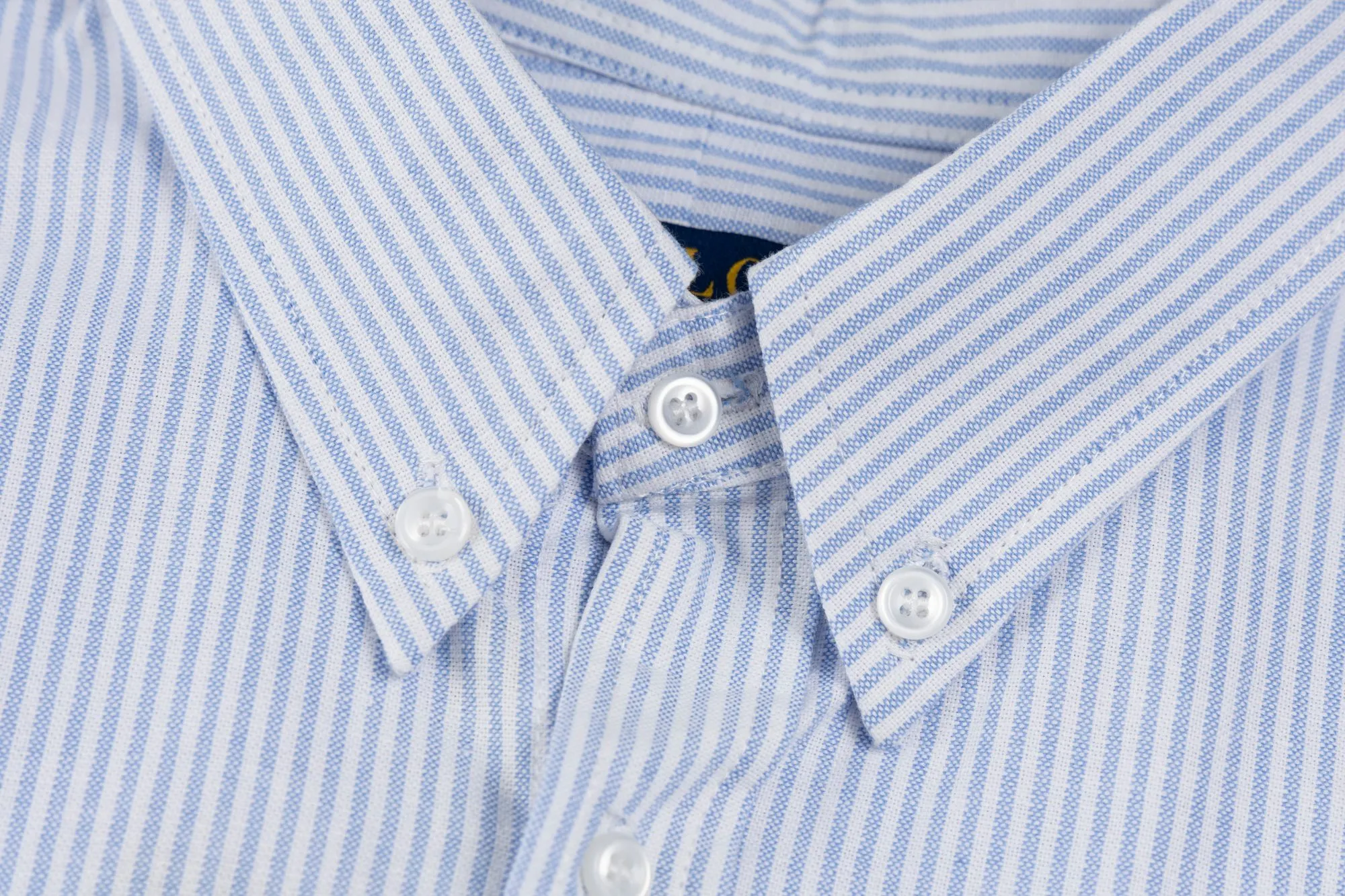 P230 model number SL294 Ralph Laure small label color block embroidered shirt. Same style for men and women. The details of the official website are the same. Full set of packaging. Complete three labels. Moisture-proof paper. Different market currency. Compare at will. The fabric adopts custom-dyed and ultra-high washed tie-dye process. Complex workmanship. Non-original pure cotton Oxford fabric material. Garment washed. Skin-friendly and comfortable. Classic and versatile. Suitable for business and leisure. Collar buttons. Different currencies. All fabric accessories are original. Precise and high-quality jacquard craftsmanship makes the fabrics integrated into one body. The upper body is soft and comfortable, extremely delicate, and the hand feels solid, smooth and soft. The fabric has the characteristics of being wrinkle-free and has an invincible hand feel. Perfect details. Size: S-XL